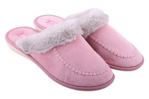Женские закрытые тапочки БЕЛСТА из розового велюра украшены меховым отвортом - 1